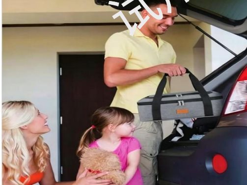 Family loading car trunk cooler